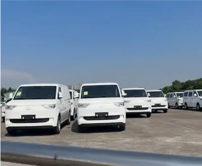 Lub Hom Phiaj - tshiab Ruichi EC75 & R5 Variants Nrog 61.94kWh Roj Teeb Tau Tshaj Tawm